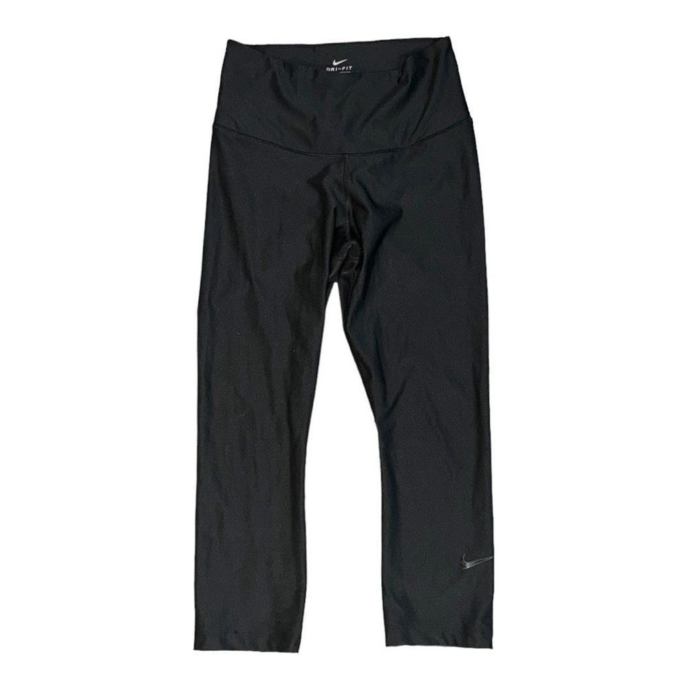 NWOT Nike Dri Fit Black Capri Legging size medium